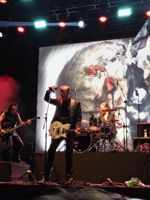 Festival performance by Lacrimosa on 3 May in 
São Paulo --
Photo by Eduardo Ganança
