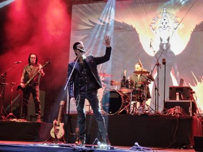 Festival performance by Lacrimosa on 3 May in 
São Paulo --
Photo by Eduardo Ganança
