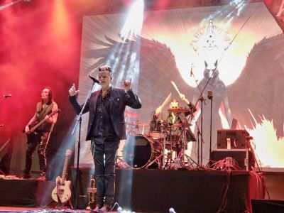 Festival performance by Lacrimosa on 3 May in 
São Paulo --
Photo by Eduardo Ganança
