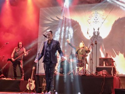 Festival performance by Lacrimosa on 3 May in 
São Paulo --
Photo by Eduardo Ganança
