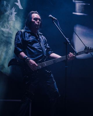 26 May, 2025  ·  Teatro Cariola, Santiago
© ☺ Miguel Fuentes O
