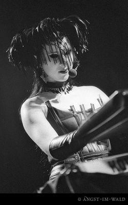 © Angst-Im-Wald
Keywords: lacrimosa,angst im wald